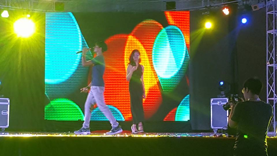 We got a song-rap duo on stage now that's keeping the crowd pumped up. It's Lavonne and Mohan! Happening now at U-NITE!